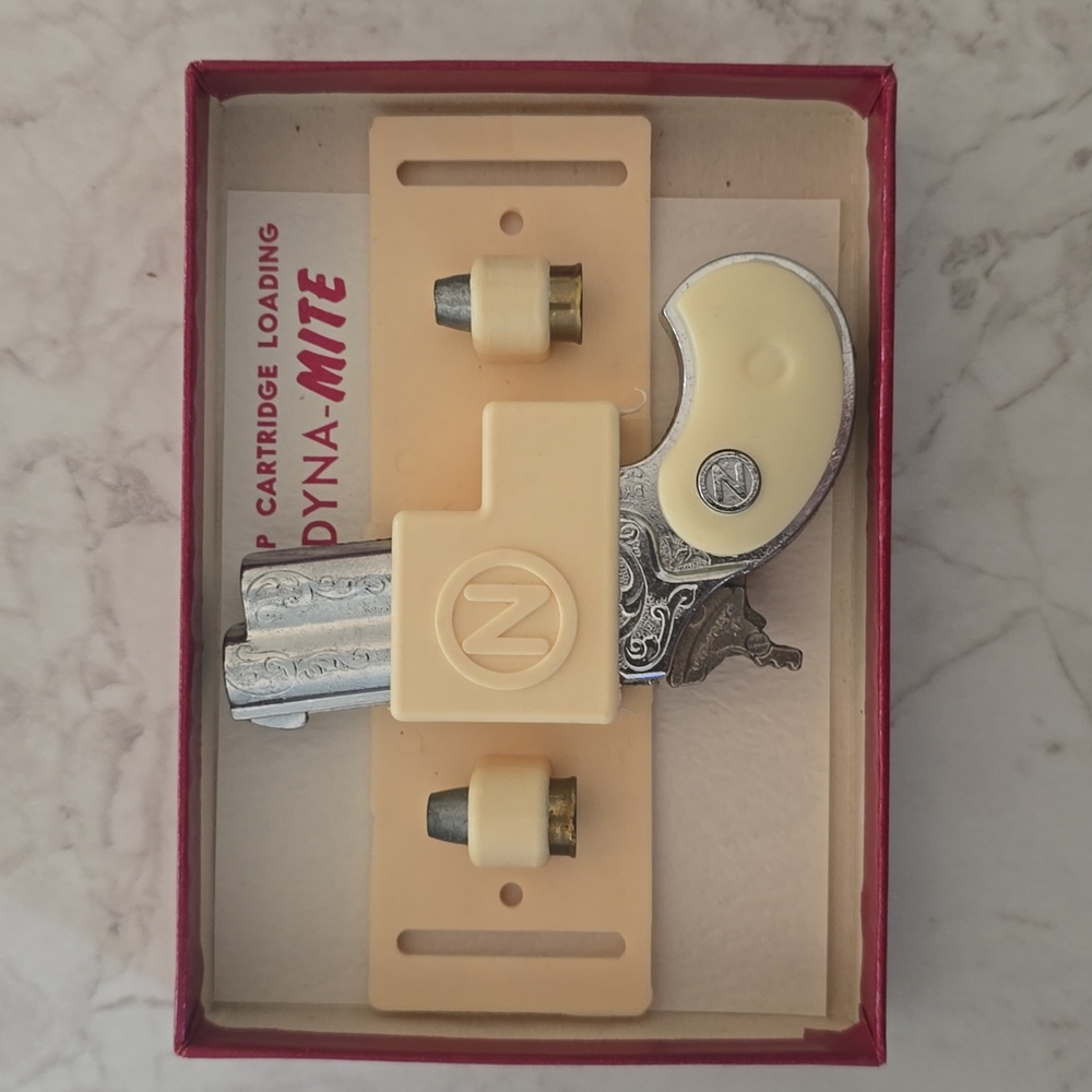 Vintage 1950’s Dyna-Mite by Nichols Jacksonville, TX TOY GUN REPLICA NOS